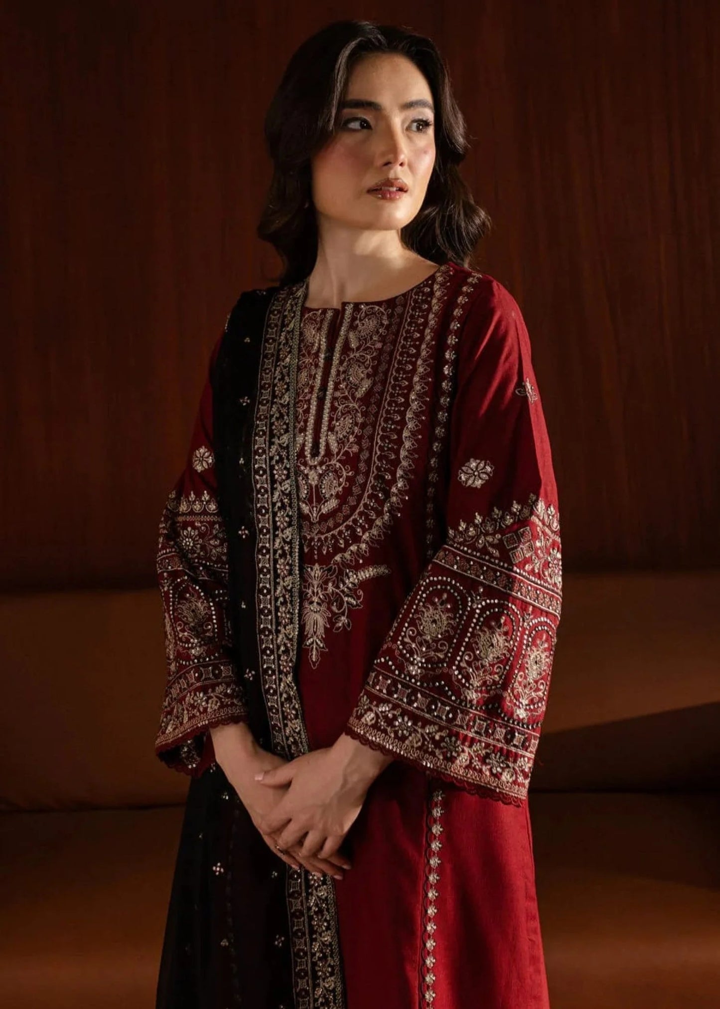 Winter Fabric-3PC Embroidered Shirt With Shawl Embroidered-Mahroon