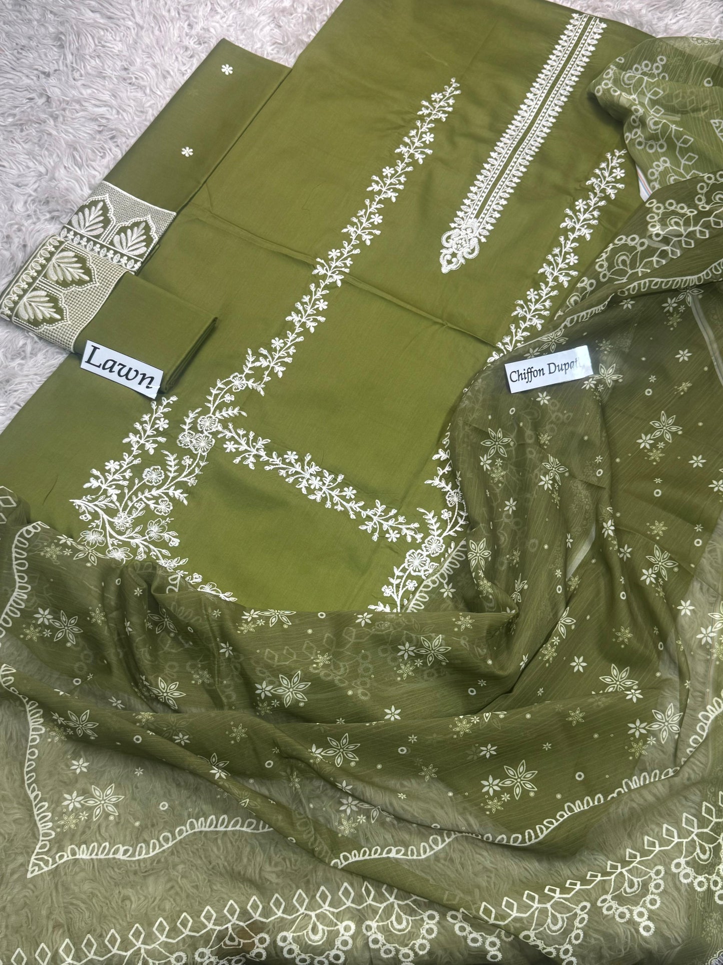 Lawn-3PC Embroidered Shirt with Embroidered WIth Digital Chiffon Dupata